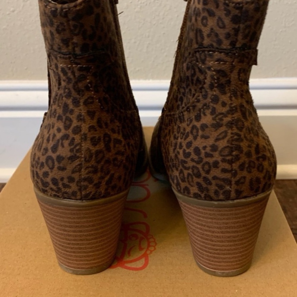 Women’s cheetah booties - Picture 5 of 12